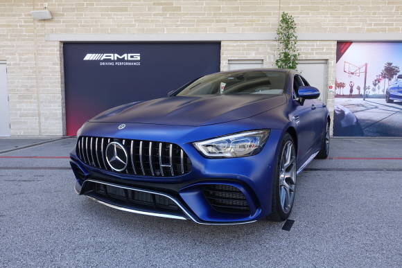 더 뉴 메르세데스-AMG GT 4-도어 모델은 최고 수준의 종·횡 방향 역학을 고려한 디자인과 클래식한 비율이 돋보이는 실루엣을 갖췄다. = 노병우 기자