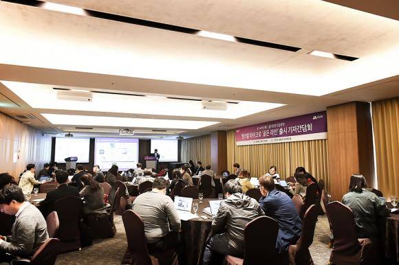 한스바이오메드는 18일 서울 코리아나호텔에서 유방보형물 '벨라젤 마이크로 골든 라인'의 국내 출시를 기념해 기자간담회를 개최했다. ⓒ 한스바이오메드