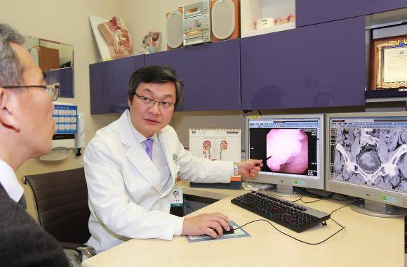 이대목동병원 인공방광센터는 소변 주머니 없이 일상생활이 가능한 '인공방광수술'을 시행하고 있다. ⓒ 이대목동병원