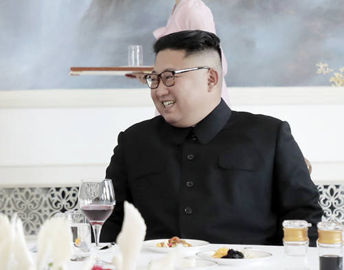 김정은 북한 국무위원장이 연내 답방에 대한 관심이 높아지고 있는 가운데 답방 일정 및 계획이 발표되고 있지 않아 답방에 대한 사실이 불투명한 상황이다. ⓒ 청와대