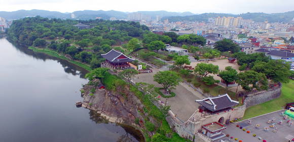 한국관광100선으로 선정된 진주성. ⓒ 진주시청