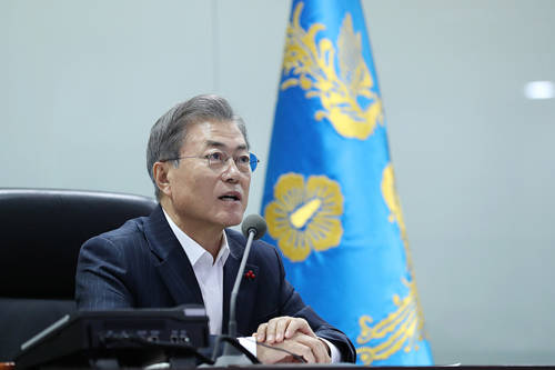 문재인 대통령이 한 달만에 지방 경제투어를 재개하고, 세 번째 전국 경제투어 장소로 경남을 찾았다. ⓒ 뉴스1