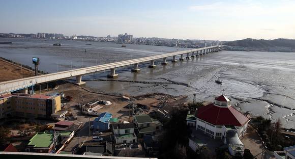 지난 27일 개통된 동백대교 모습. ⓒ 서천군청