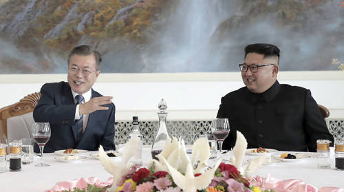 김의겸 청와대 대변인은 "김정은 위원장의 답방은 북미정상회담 이후에 논의될 것"이라고 밝혔다. ⓒ 청와대