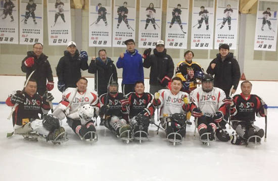 전남장애인아이스하키팀이 전국동계체전 상위 입상을 목표로 훈련에 매진하고 있다. ⓒ 프라임경제