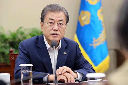 문재인 대통령은 오는 11일 워싱턴DC에서 열리는 한미 정상회담에서 한반도 완전한 비핵화와 항구적 평화체제 구축에 대해 논의할 예정이다. ⓒ 청와대