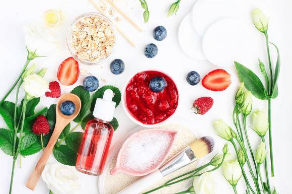 미국 시장조사기관 '그랜드뷰리서치'는 지난해 5월, 세계 비건 화장품 시장이 연평균 6.3%씩 성장해 2025년에는 208억 달러에 이를 것이라고 발표했다. ⓒ 셔터톡스