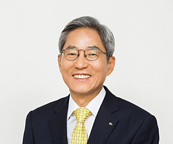 5년간 2조원 규모의 벤처펀드를 조성하는 등 창업·벤처기업에 전 그룹사적 지원을 실시한 윤종규 KB금융그룹 회장. ⓒ KB금융그룹