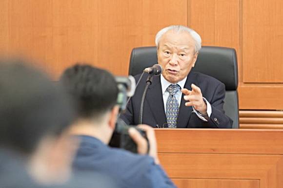 지난 2004년 한국은행 총재 부임시절 리디노미네이션을 강력히 주장했던 박승 전 총재. ⓒ 연합뉴스