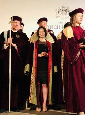 이영은 롯데마트 와인 MD가 와인 종주국인 프랑스 와인 기사 작위를 수여 받았다. ⓒ 롯데마트