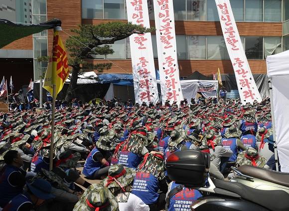 현대자동차(005380) 노조가 현대중공업 노조와 연대투쟁에 나서겠다는 뜻을 밝혔다. ⓒ 연합뉴스
