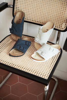 버켄스탁이 한국 한정판 제품 출시를 기념해 5일부터 18일까지 라이프스타일 쇼핑문화공간 라움 이스트 1층에서 버켄스탁 아뜰리에 팝업스토어를 운영한다. ⓒ LF