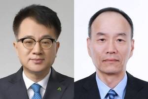 정준철 현대건설기계 부사장(왼쪽부터)과 윤영철 한국조선해양 전무. ⓒ 현대중공업그룹