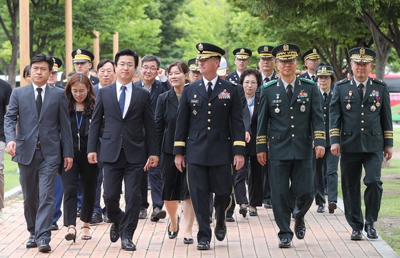6.25전쟁 당시 대전지구전투에서 희생된 미군 전사자를 추모하며 전승을 기념하기 위한 제7회 대전지구전투 전승기념식을 개최했다. ⓒ 대전시
