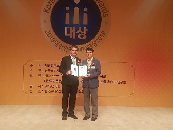 한화큐셀이 2019 대한민국 소비자대상서 2년 연속 '글로벌 베스트 컴퍼니' 수상기업으로 선정됐다. ⓒ 한화큐셀