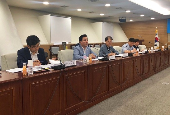 송갑석 의원은 8일 광주광역시의회 대회의실에서 일본 수출규제 피해실태 파악과 대응방안 모색을 위한 '광주 5대 산업계 간담회'를 개최했다. ⓒ 송갑석 의원실