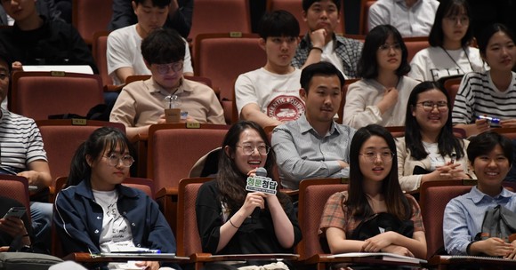 지난 5월23일 서울에서 열린 청문청답에서 질의응답을 하고 있다. ⓒ 산림청