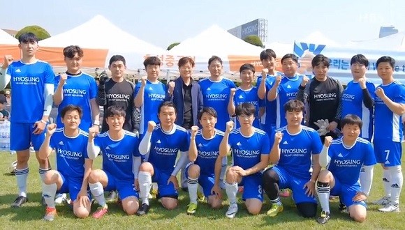 효성 ‘한마음 체육대회'에서 임직원들이 기념사진을 촬영하는 모습. ⓒ 효성
