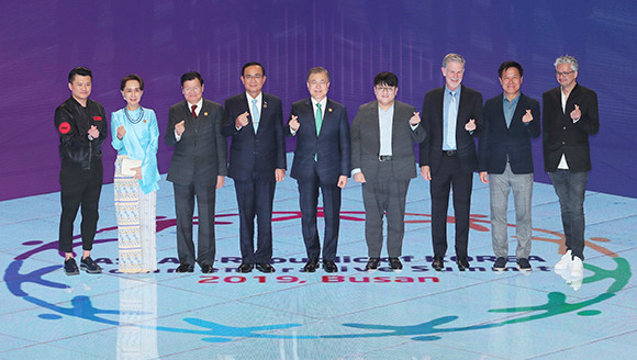 한-아세안 문화혁신포럼은 한류 문화콘텐츠와 정보통신기술 그리고 아세안의 잠재력이 결합되면 새로운 성장동력이 될 수 있다는 가능성을 확인하고, 한국과 아세안이 실질적 협력방안을 다양하게 모색할 수 있다는 공감대가 마련된 계기로 평가된다. ⓒ 한-아세안 특별정상회의 준비기획단