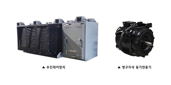 현대로템이 개발한 영구자석 동기전동기(오른쪽)와 추진제어장치(왼쪽). ⓒ 현대로템