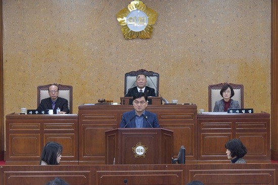 공병철 의원이 9일 제251회 제2차 정례회 제2차 본회의에서 신상발언을 하고 있다. ⓒ 광주광역시 광산구의회