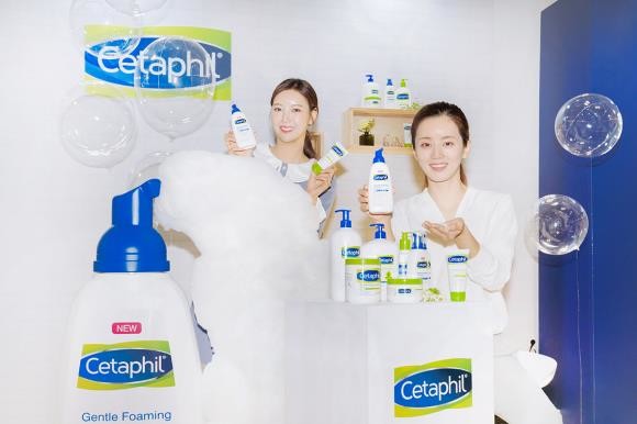 갈더마코리아가 새롭게 출시한 세타필 젠틀포밍 클렌저. ⓒ 갈더마코리아