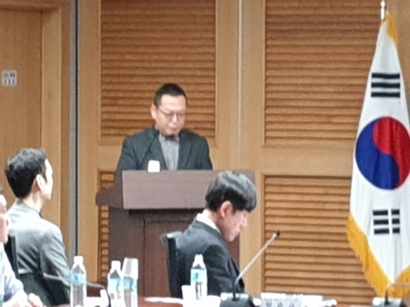 발표하고 있는 김철학 한국e스포츠 사무총장. = 김성현 청년기자