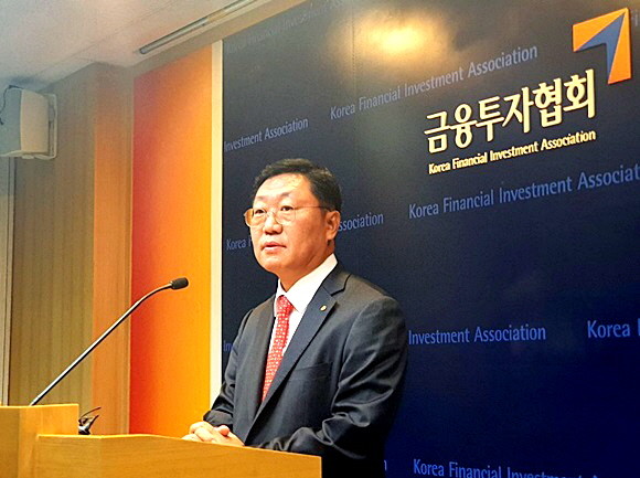 제5대 금융투자협회장으로 당선된 나대철 대신증권 대표가 당선 직후 금융투자협회 기자실에서 당선 소감을 말하고 있다. = 염재인 기자