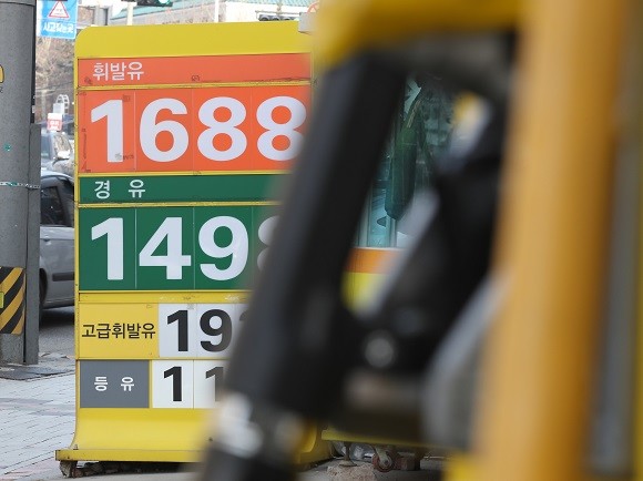 미국과 이란 갈등 고조로 국제유가가 출렁이고 있다. ⓒ 연합뉴스