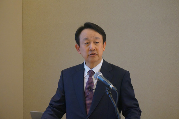 이병건 에스씨엠생명과학 대표이사가 18일 유튜브를 통해 기업 소개를 하고 있다. ⓒ 에스씨엠생명과학