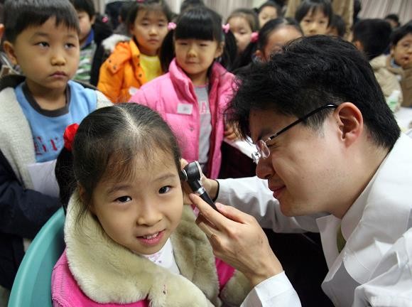 초등학교 입학을 앞둔 예비 초등학생들이 '주의력 결핍 과잉 행동장애' 검사를 받고 있다. 사진은 기사와 무관함. ⓒ 연합뉴스