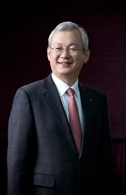 정영채 NH투자증권 사장이 연임됐다. 증권업계에선 취임 후 2년간 역대 최대 실적 성과를 인정받았다는 평가다. 연임에 성공한 정 사장은 취임 첫 해인 2018년 NH투자증권 사상 최대 기록을 세운 바 있다. ⓒ NH투자증권