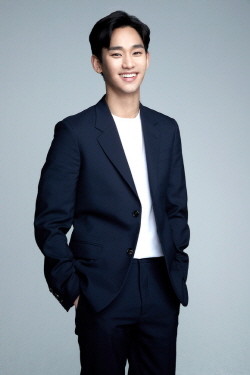 하나은행이 새로운 광고모델로 배우 김수현을 발탁했다. ⓒ 하나은행