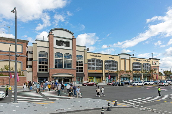 신세계사이먼 파주 프리미엄 아울렛이 오는 3일부터 12일까지 '오픈 9주년 기념 페스타'를 개최한다. ⓒ 신세계사이먼