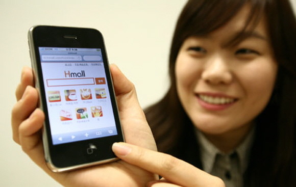 2010년 4월2일, 현대홈쇼핑이 아이폰과 안드로이드폰에서 모두 사용 가능한 모바일 웹 서비스를 개시했다. ⓒ 현대홈쇼핑