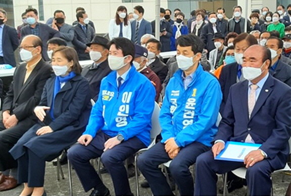 이인영 원내대표 개소식 사진. ⓒ 미래통합당 서울 구로갑 당원협의회