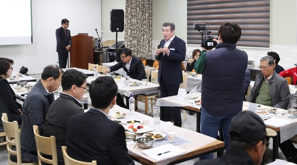 보령시는 지난 24일 천북면 장은리 일원에서 열린 천북굴단지의 사계절 활성화를 위한 소득기반시설 시식회를 개최했다. ⓒ 보령시