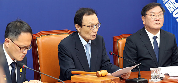 이해찬 더불어민주당 대표가 11일 최고위원회의에서 이태원 클럽 내 집단 감염에 관한 처지를 밝혔다. ⓒ 연합뉴스