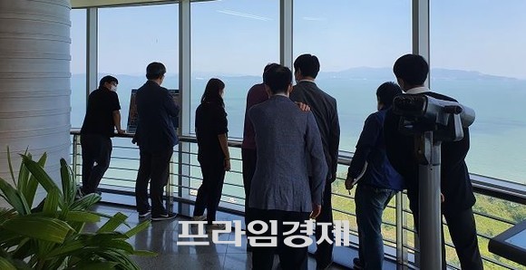 장흥군 우산항 자문위원 현장시찰 모습. ⓒ 어촌어항공단