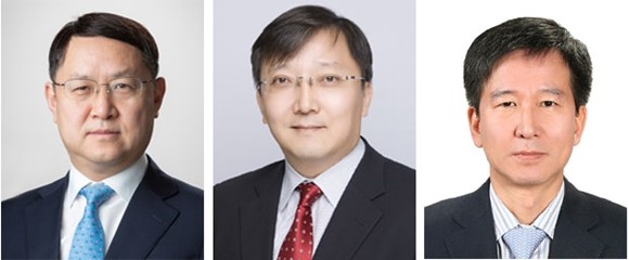 금융위원회는 4일 임시 회의를 열어 김근익(55) 금융정보분석원(FIU) 원장을 금감원 총괄·경영 담당 부원장으로 임명했다. 사진 왼쪽부터 김근익·최성일·김도인 부원장. ⓒ 금융위