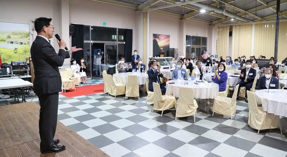 지난 9일 아기새둥지 저출산·고령화 정책위원회 출범식에서 양승조 지사가 축사를 하고 있는 모습. ⓒ 충남도