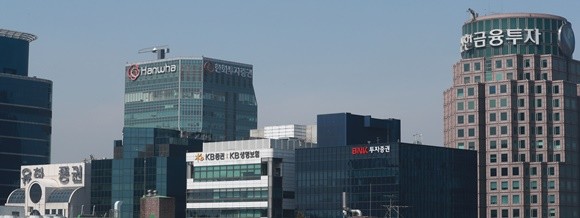 대규모 환매 중단 사태를 빚은 라임자산운용 펀드 자산 회수와 보상 등을 맡을 신설 운용사(배드뱅크) 설립이 본격화 된다. 10일 라임자산운용 환매 연기 펀드 판매사들이 설립한 공동대응단은 보도자료를 통해 라임 펀드 이관 및 관리를 위한 사후관리 가교운용사를 설립한다고 밝혔다. ⓒ 연합뉴스