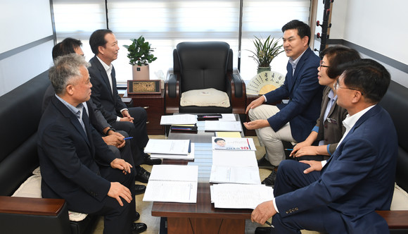 김태호 국회의원이 지난 26일 거창군을 방문해 정책 간담회를 가졌다. ⓒ 거창군