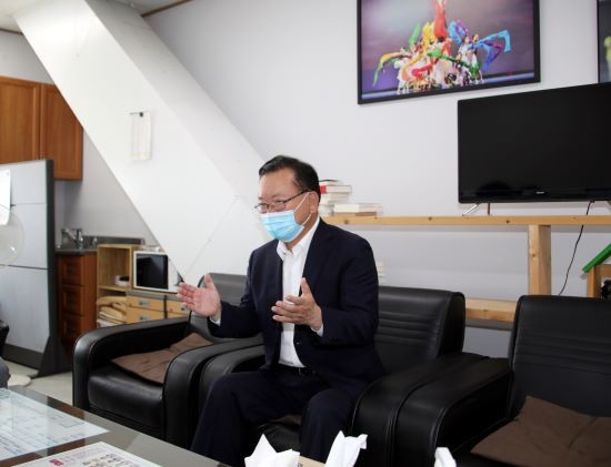더불어민주당 당권 주자인 김부겸 전 의원이 7일 광주시청 경제지 기자실에서 간담회를 갖고 있다. ⓒ 프라임경제