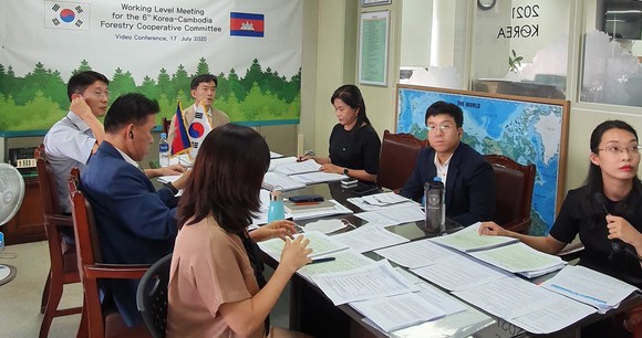 제6차 한-캄보디아 산림협력위원회를 위한 실무급 화상회의 개최모습. ⓒ 산림청