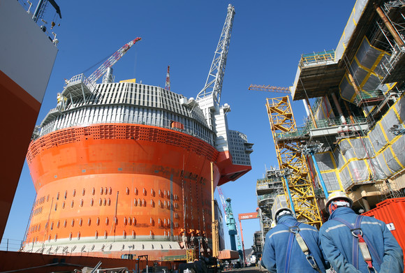 현대중공업이 건조한 원통형 FPSO(부유식 원유생산·저장·하역설비). ⓒ 연합뉴스