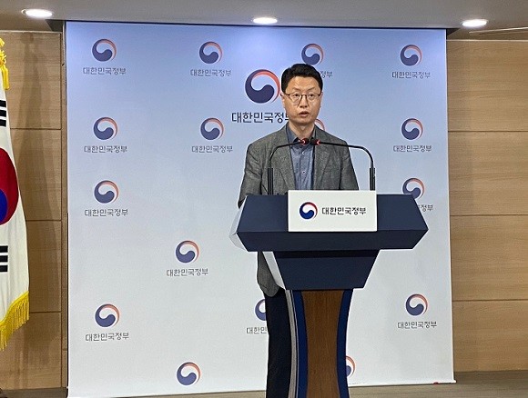 홍진배 과학기술정보통신부 통신정책관이 정부서울청사 브리핑실에서 2020년 상반기 5G 서비스 커버리지 점검 및 품질평가 결과를 브리핑하고 있다. = 박지혜 기자