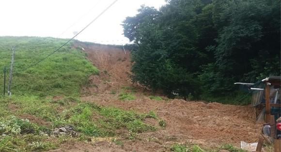 용하저수지 제방 유실 모습. ⓒ 제천시