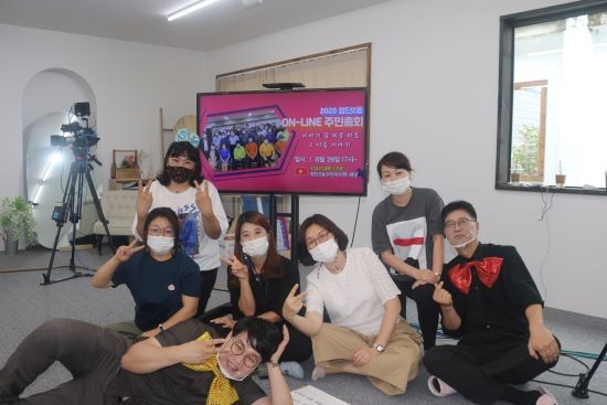 광주광역시 광산구 첨단 2동 주민자치위원회는 28일 시민참여 플랫폼 '광산ON'을 활용한 온라인 투표와 찾아가는 현장투표 등을 통해 마을의제를 결정하는 주민총회를 개최했다. ⓒ 첨단2동 주민자치회
