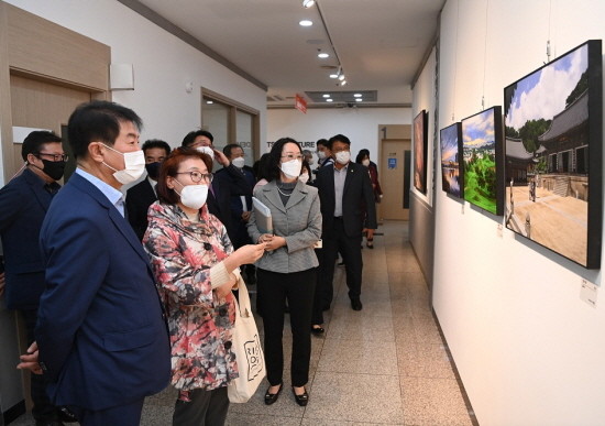 아양아트센터 로비갤러리 동구 관광사진전. ⓒ 대구 동구청